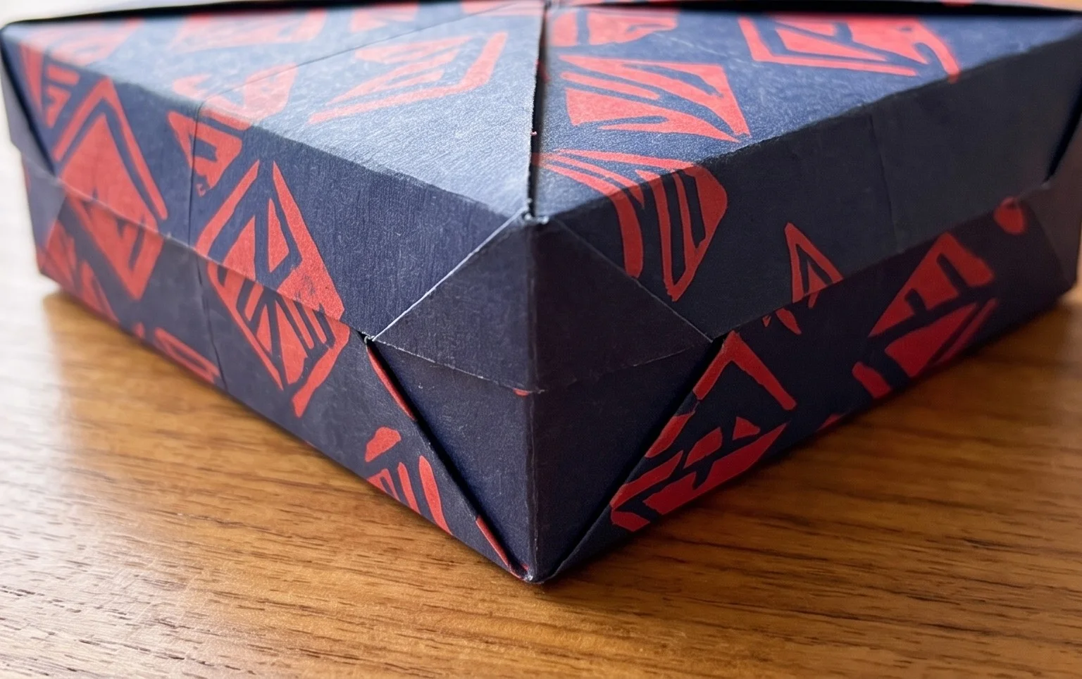 Easy and quick origami box (with lid)